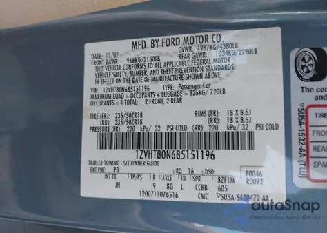 2008 Ford Mustang V6 Deluxe/V6 Premium z USA, uszkodzony, nr VIN 1ZVHT80N685151196